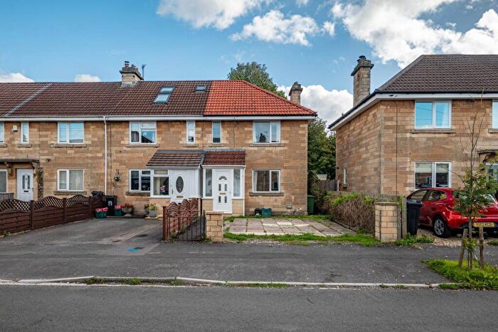 2 Bedroom House To Rent In Vernham Grove, BA2