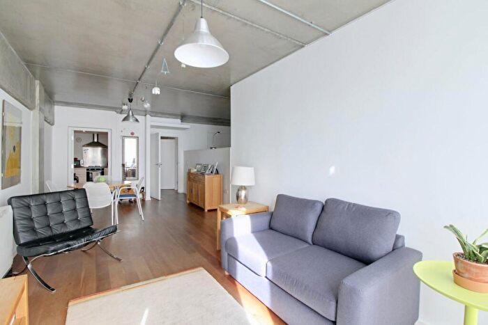 1 Bedroom Apartment To Rent In Wenlock Road, Old Street, N1