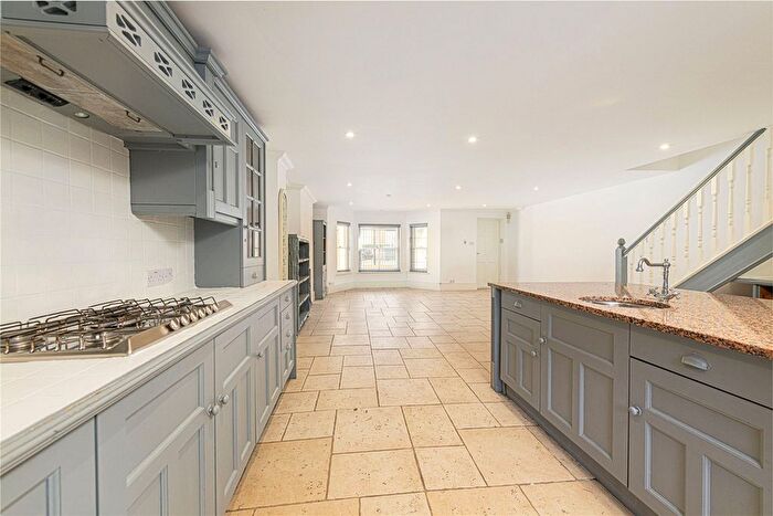 5 Bedroom Terraced House For Sale In Chelsham Road, London, SW4