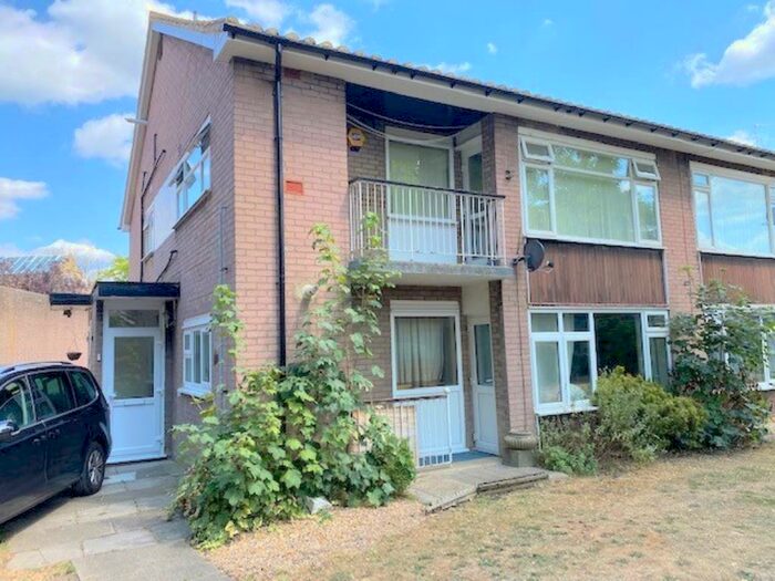 2 Bedroom Maisonette To Rent In Claire Gardens, Stanmore, Middlesex, HA7