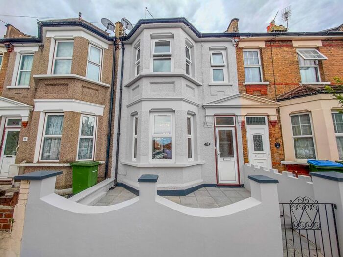 3 Bedroom Terraced House To Rent In Benares Road, London, SE18