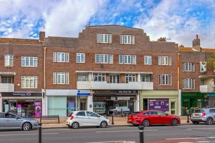 2 Bedroom Property To Rent In Goring Road, Worthing, BN12