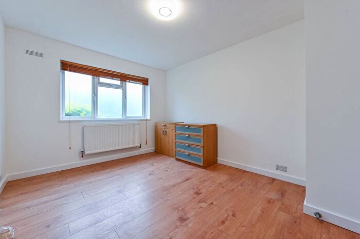 1 Bedroom Flat To Rent In Hilldrop Crescent, Tufnell Park, London, N7