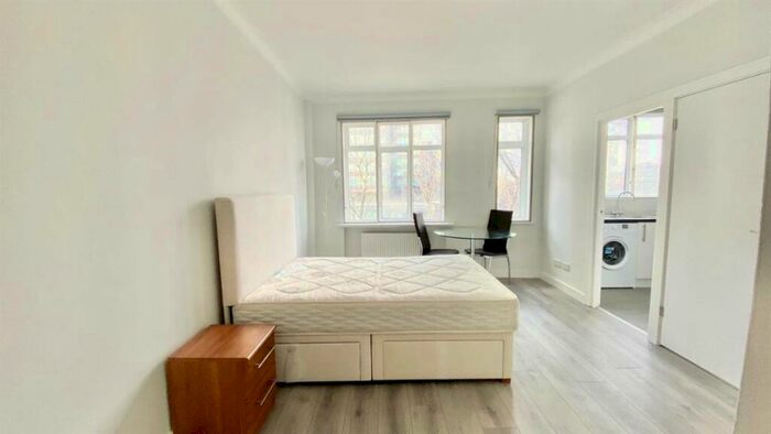 Apartment To Rent In Euston Road, London, NW1