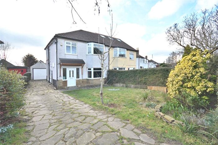 3 Bedroom Semi Detached House For Sale In Ringwood Avenue, Leeds, West Yorkshire, LS14