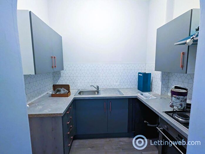 2 Bedroom Flat To Rent In Arbroath Road, Dundee, DD4