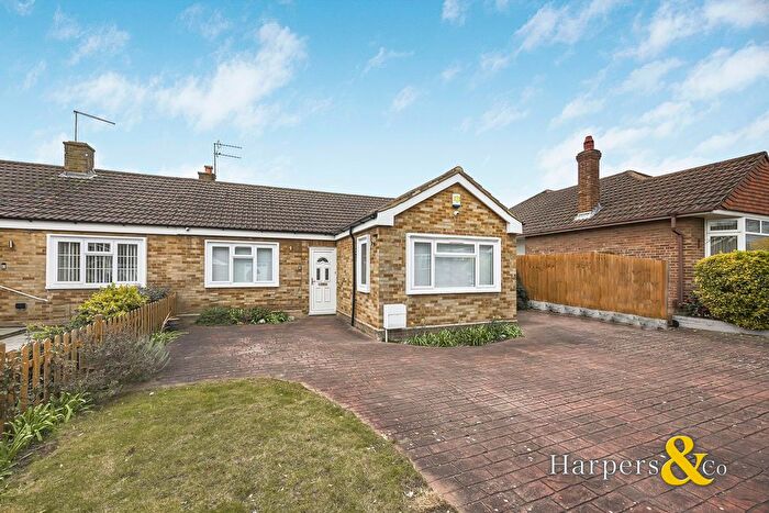 2 Bedroom Semi Detached Bungalow For Sale In Elmington Close, Bexley, DA5