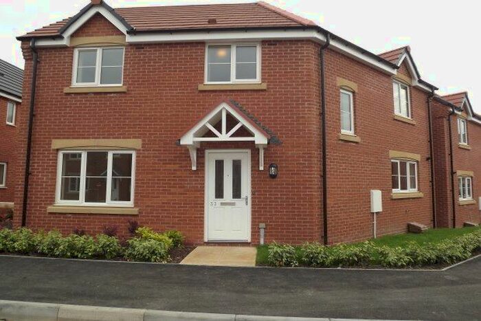 3 Bedroom Detached House To Rent In Manor House Court, Chesterfield, S41