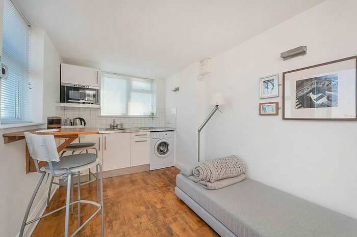 Studio To Rent In Chiswick High Road, Chiswick, London, W4