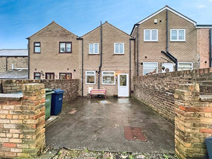 2 Bedroom Terraced House For Sale In West Street, High Spen, NE39