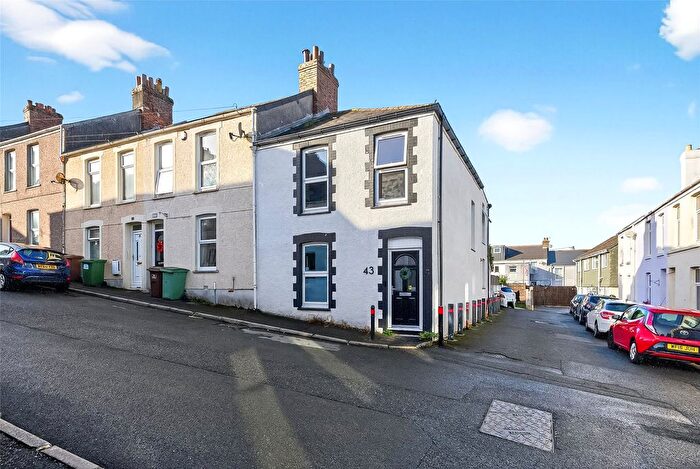 3 Bedroom End Terrace House For Sale In Brookingfield Close, Plymouth, Devon, PL7