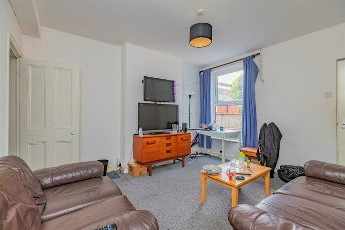 4 Bedroom House To Rent In Dartmouth Road, Selly Oak, Birmingham, B29