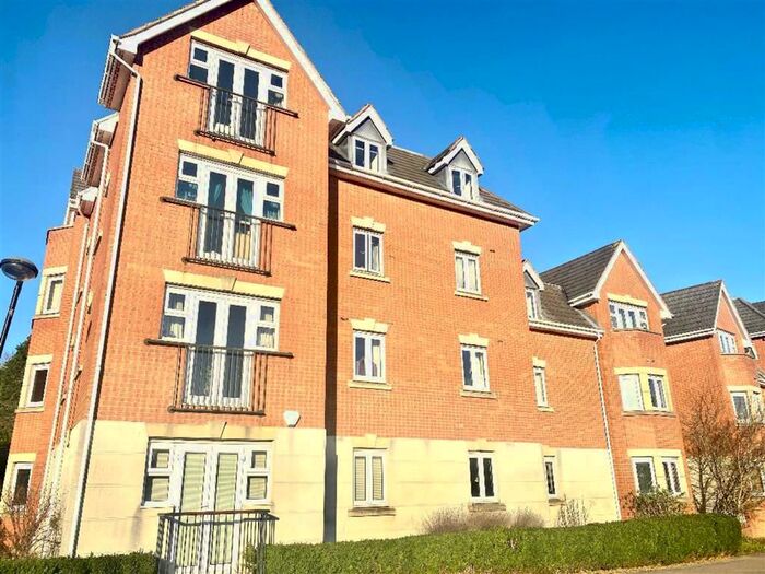2 Bedroom Flat To Rent In Southfield Road, Hinckley LE10