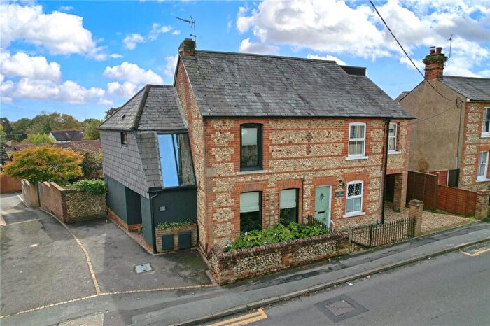 3 Bedroom Semi-Detached House For Sale In Upper Hale Road, Farnham, Surrey, GU9