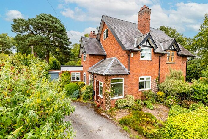 3 Bedroom Semi-Detached House For Sale In Overdale Lane, Oakmere, CW8