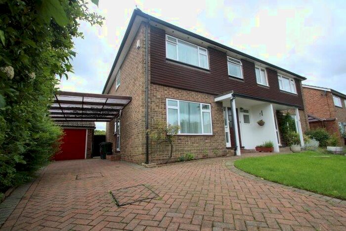 4 Bedroom Property To Rent In Edgewood Green, Croydon, CR0