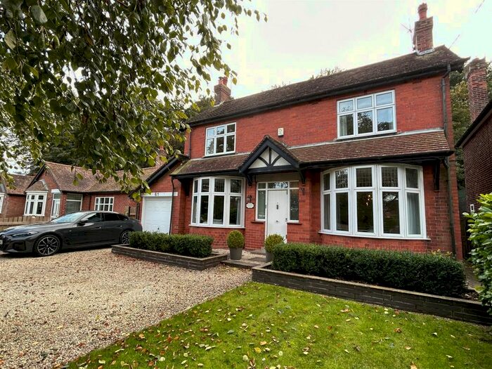 4 Bedroom Detached House For Sale In Lincoln Road, Branston, Lincoln, Lincolnshire, LN4