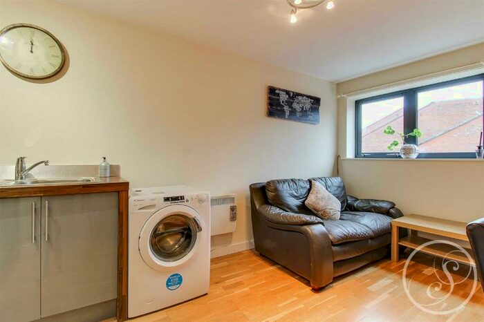 1 Bedroom Apartment To Rent In The Chandlers, Leeds City Centre, Leeds, LS2