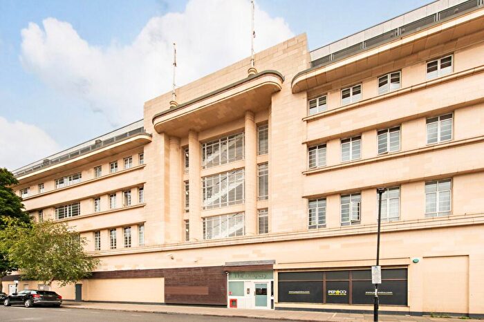 1 Bedroom Flat For Sale In Axminster Road, Holloway, N7