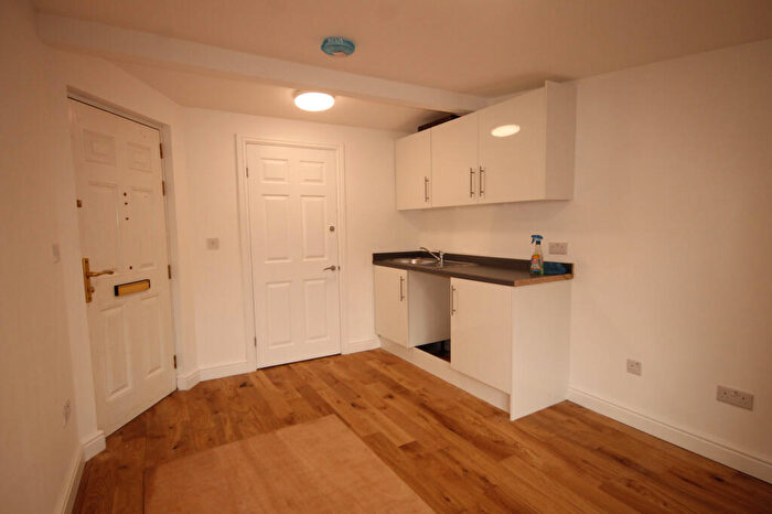 Studio To Rent In Mare Street, Hackney, London, E8