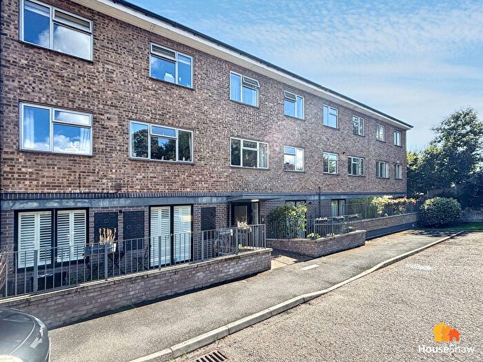 1 Bedroom Flat For Sale In Lindo Close, Chesham, HP5