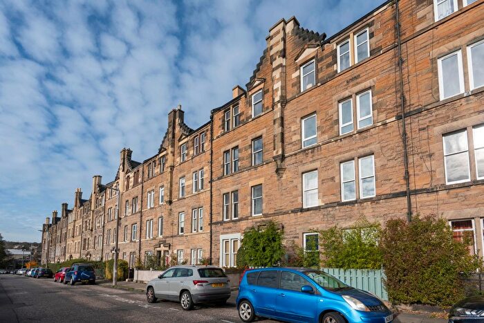 4 Bedroom Flat To Rent In Royal Park Terrace, Edinburgh, EH8