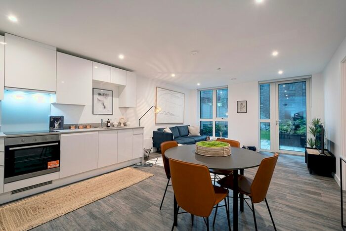 1 Bedroom Flat To Rent In Strand Street, Liverpool, L1