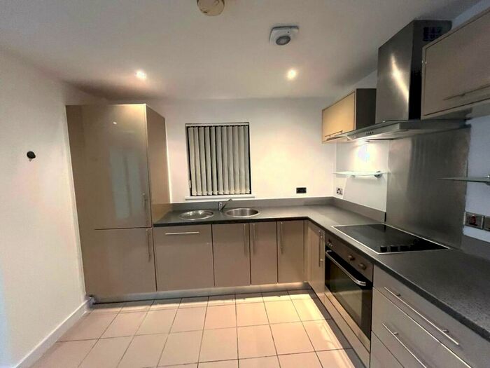 2 Bedroom Apartment To Rent In Wilmslow Road, Manchester, Greater Manchester, M20