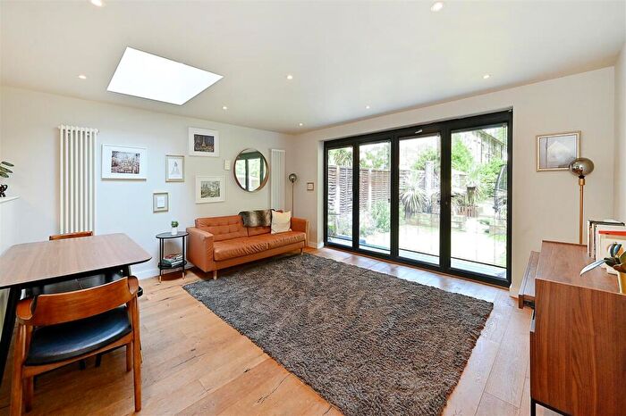 3 Bedroom Terraced House To Rent In Carbis Road, Limehouse, E14