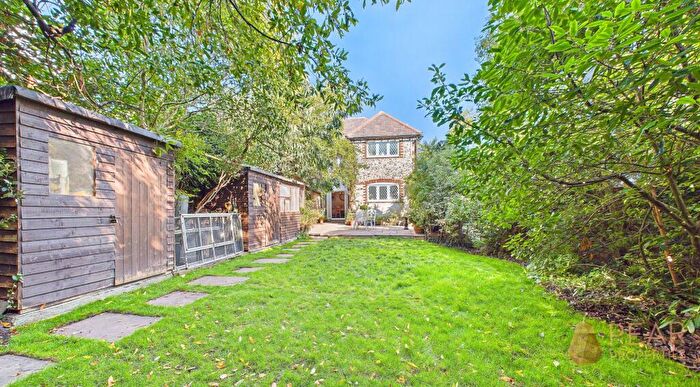 3 Bedroom Semi-Detached House For Sale In West Street, Sompting, BN15