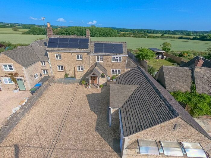 5 Bedroom Cottage For Sale In High Street, Milton Under Wychwood, OX7