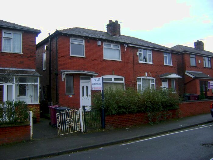 3 Bedroom Semi-Detached House To Rent In Longfield Road, Bolton, BL3