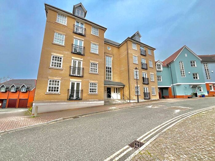 3 Bedroom Flat To Rent In St. Mary's Field, Colchester, CO3