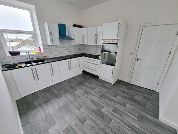 3 Bedroom Flat To Rent In High Street, Barry, The Vale Of Glamorgan., CF62