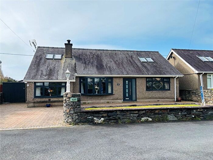 4 Bedroom Detached House For Sale In Morfa Bychan, Porthmadog, Gwynedd, LL49