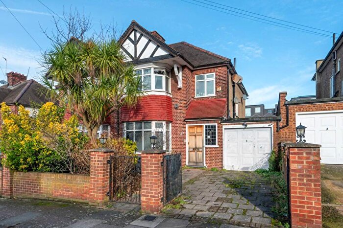 4 Bedroom House For Sale In Leighton Gardens, Kensal Green, London, NW10