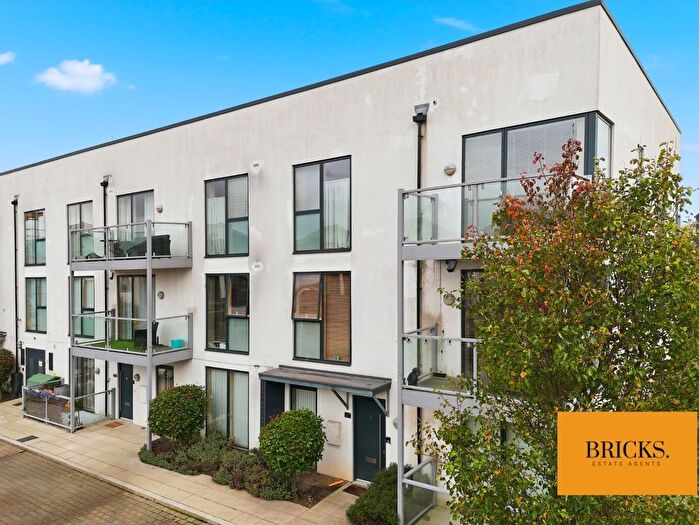 1 Bedroom Flat For Sale In Denmark Lodge, St Clements Avenue, Harold Wood, RM3