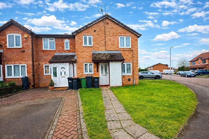 1 Bedroom Terraced House To Rent In Furze Close, Luton, Bedfordshire, LU2