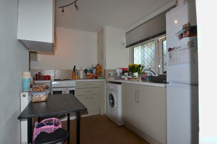 4 Bedroom Apartment To Rent In Gloucester Road, Kingston Upon Thames, Uk, KT1