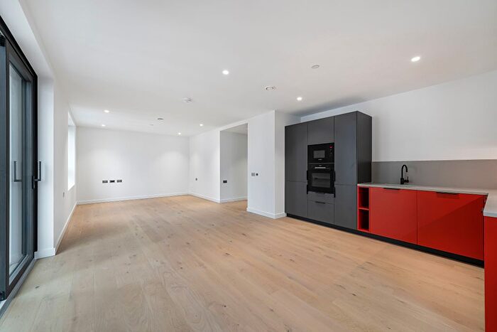1 Bedroom Flat For Sale In Peninsula Gardens, Greenwich Peninsula, London, SE10