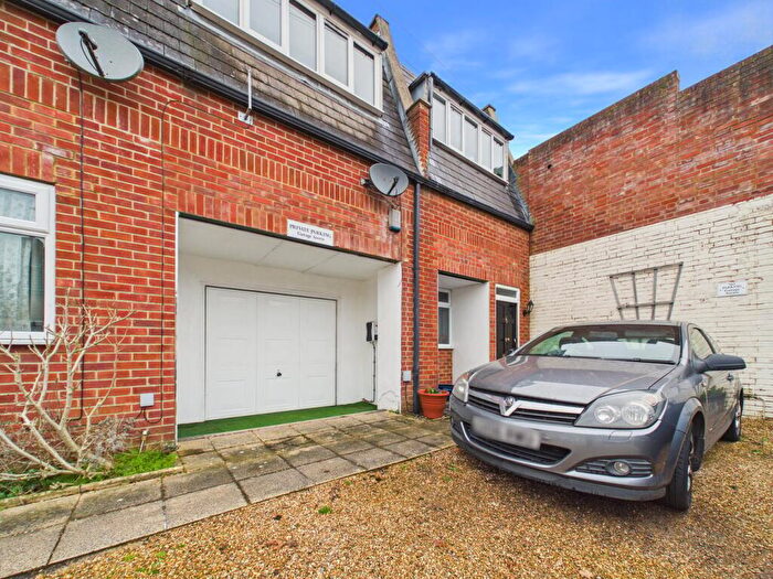 3 Bedroom Terraced House For Sale In Tigel Mews, Norcot Road, Reading, RG30