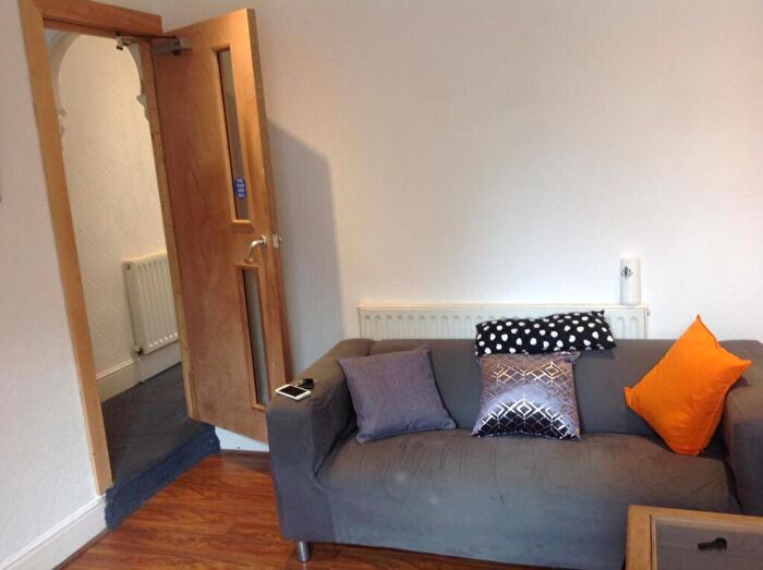 5 Bedroom House To Rent In Dawlish Road, Selly Oak, West Midlands, B29