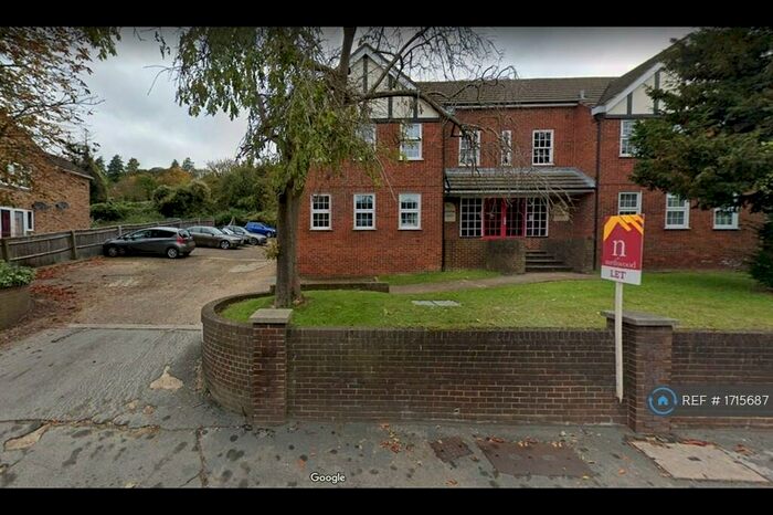 1 Bedroom Flat To Rent In West Wycombe Road, High Wycombe, HP11