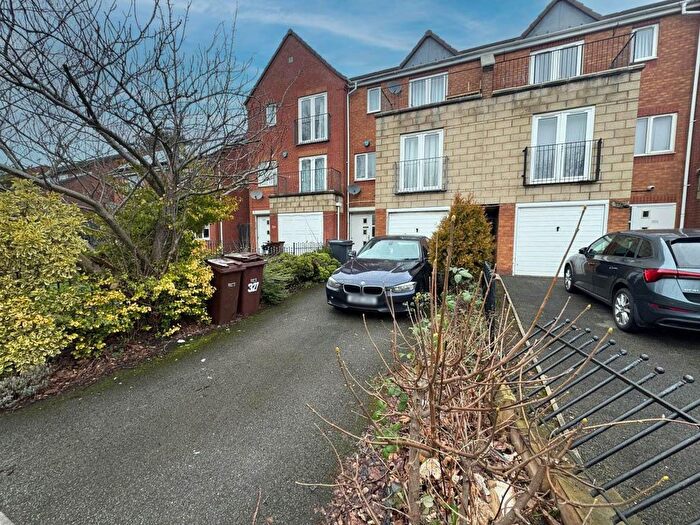 5 Bedroom Property For Sale In Willenhall Road, Wolverhampton, West Midlands, WV1