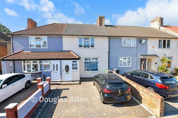 2 Bedroom Terraced House For Sale In Hunters Square, Dagenham, Essex, RM10