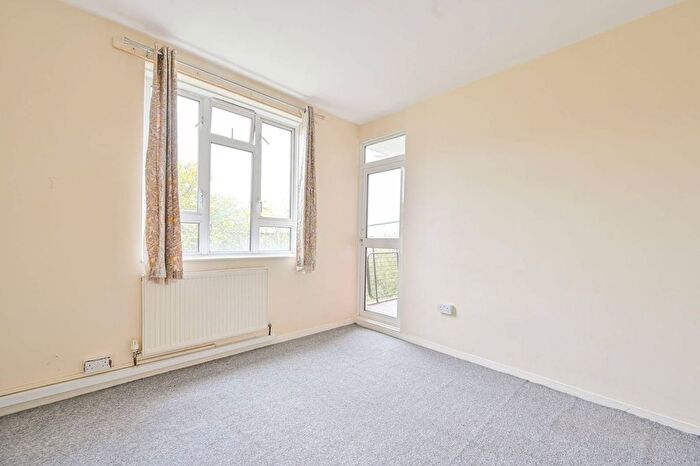 3 Bedroom Flat For Sale In Drury House, Nine Elms, London, SW8