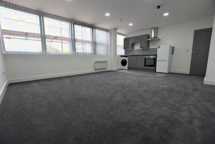 1 Bedroom Flat To Rent In Burleys Way, Leicester, LE1