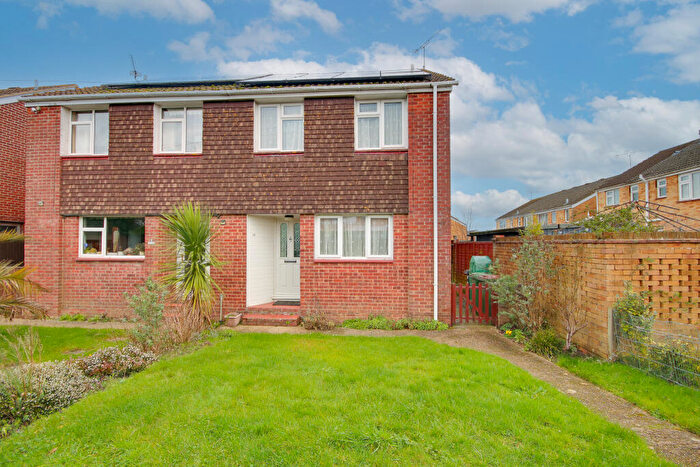 3 Bedroom Semi-Detached House For Sale In Hedge End! Popular Town Location! No Forward Chain!, SO30