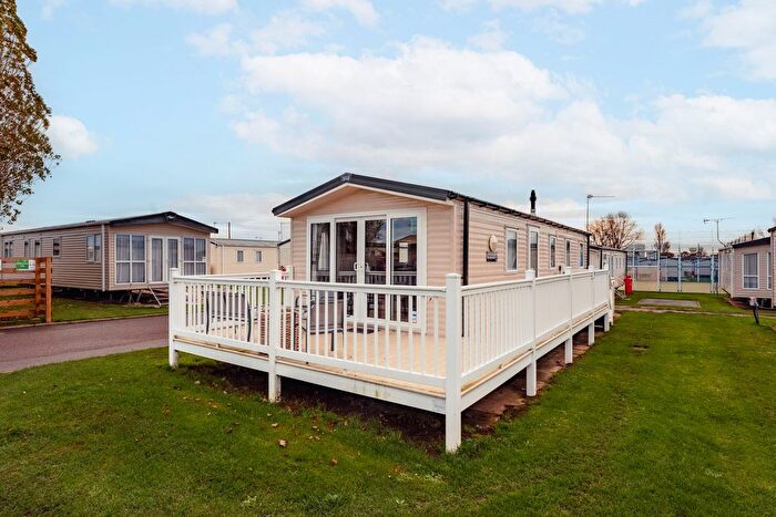 3 Bedroom Park Home For Sale In California Cliffs, Rottenstone Lane, NR29