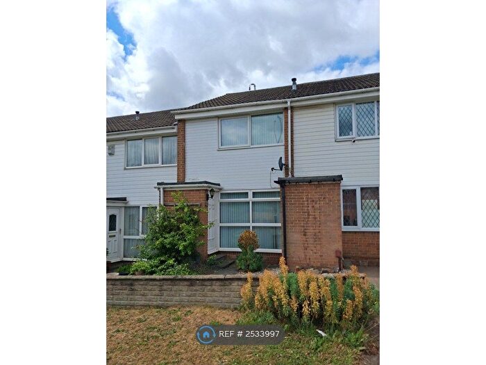 2 Bedroom Terraced House To Rent In Bradford Road, Wakefield, WF1